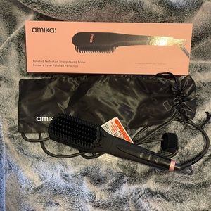 Amika Polished Perfection Straightening Brush